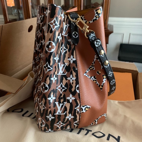 LV Jungle Capsule Collection Neo Noe - Picture 3 of 7